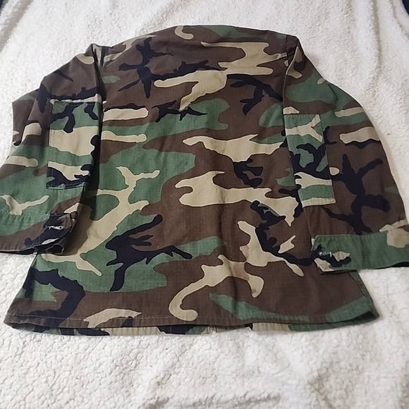 Air Force Issued Top Men Small Short Woodland Camo Button Up Shirt Long Sleeve - Picture 8 of 13